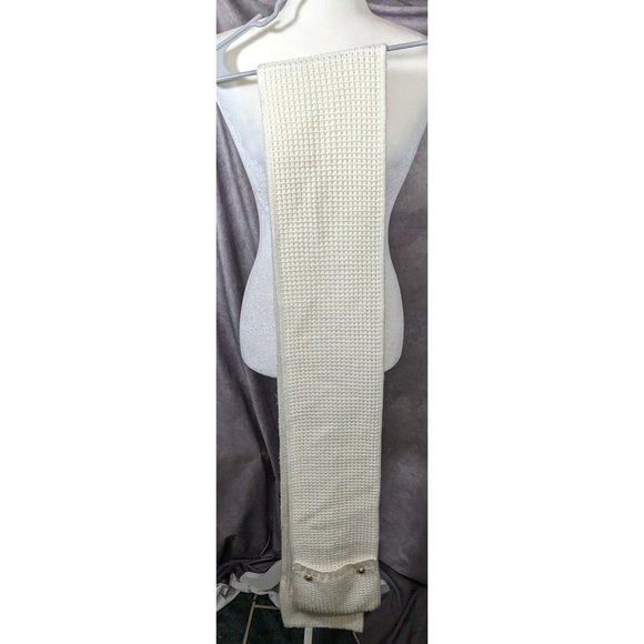 Michael Kors Cream Knit Rectangle Scarf With Pockets - Picture 8 of 8